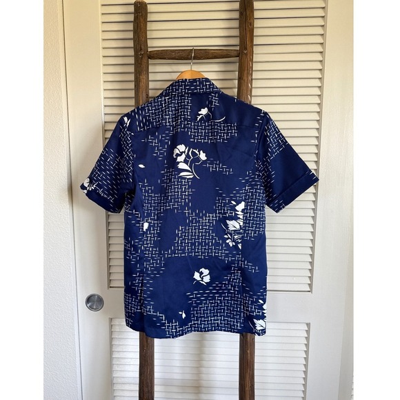 Tori Richard Hawaiian Shirt Floral Print Short Sleeve Button Up Blue Size XS - Picture 2 of 5